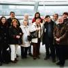 Limburgse ambassadors hoog in de glazen koepel van de Reichstag.